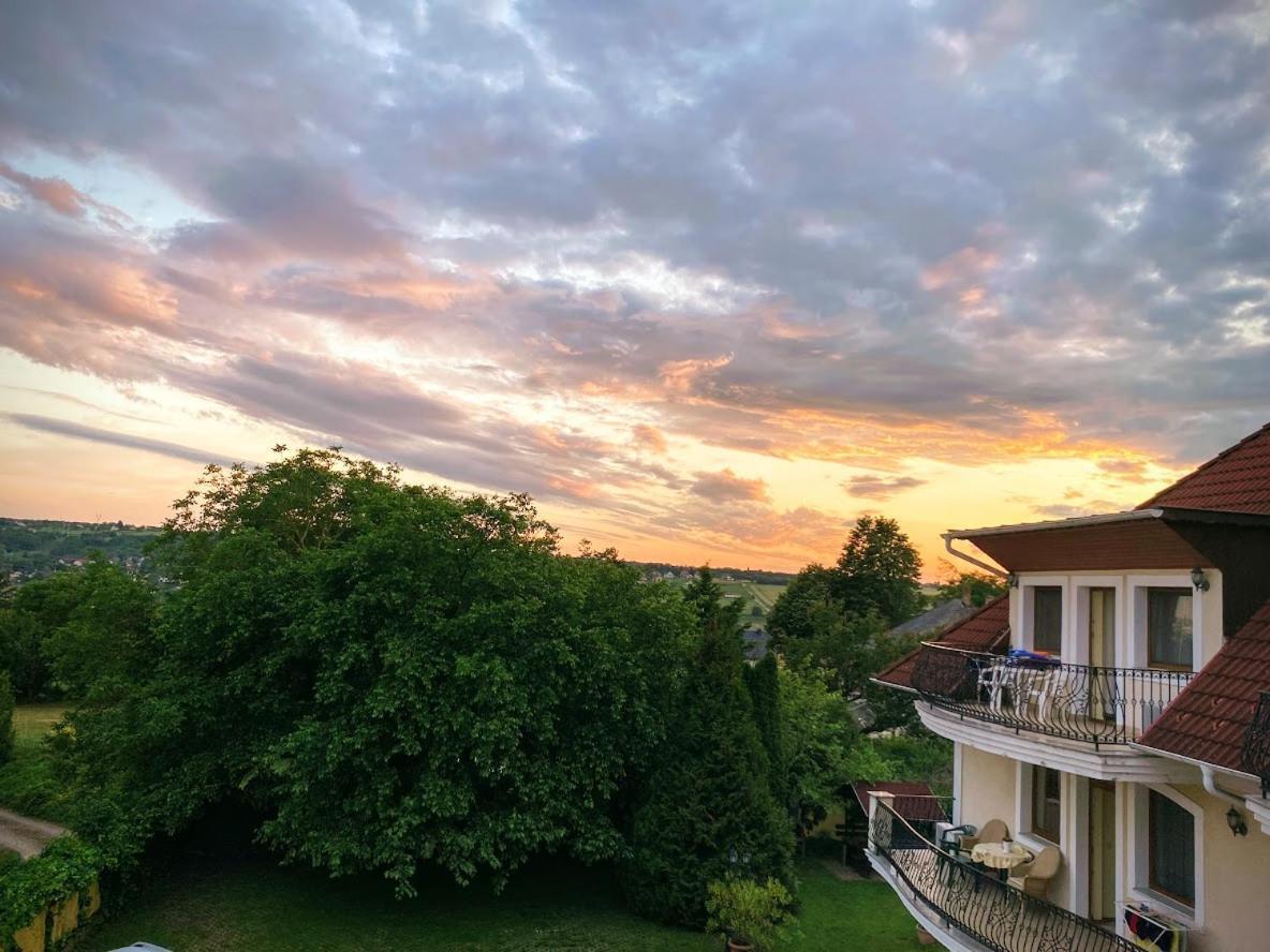 Apartamento Club Unicum Hévíz Exterior foto